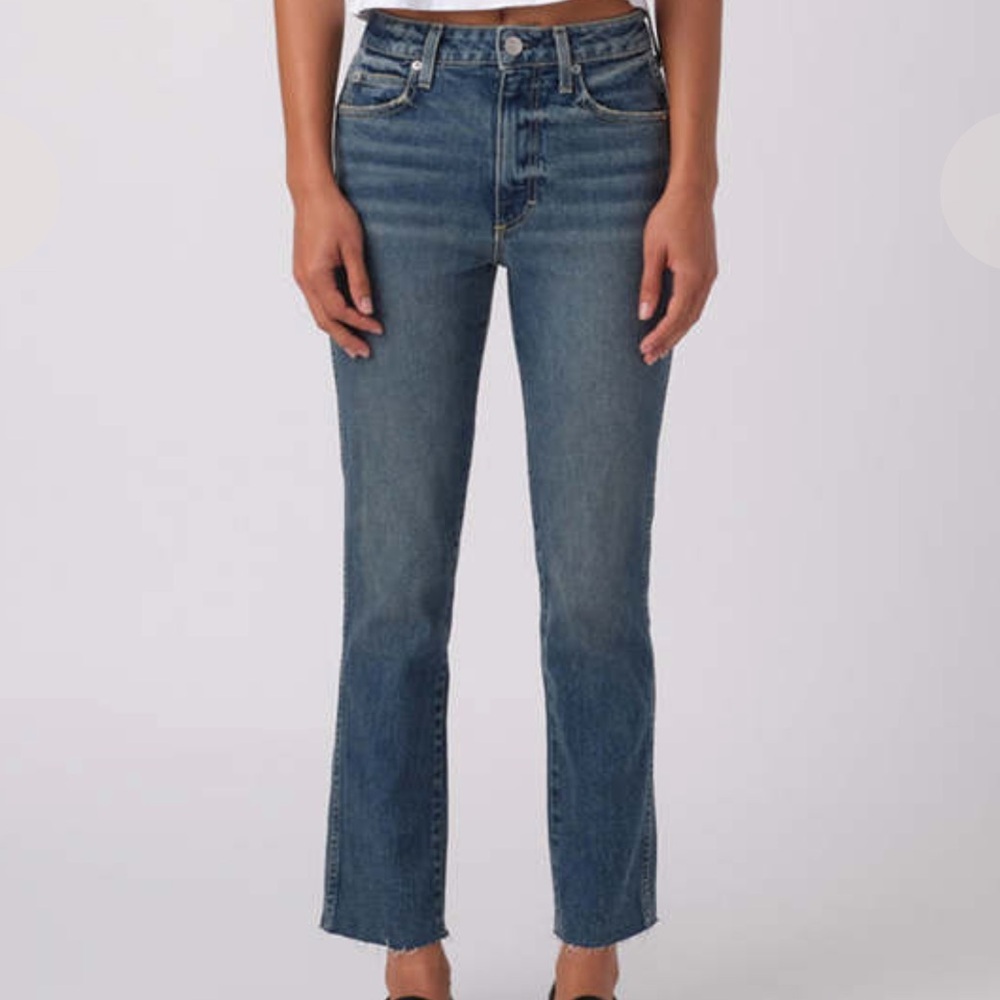 AMO Chloe Crop Jeans w/Raw Hems Size 29